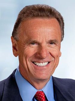 Robert Spetzler_Honored Guest_cropped vertical_300 pix